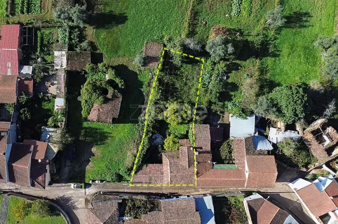 Moradia T3 para Venda em Lousã e Vilarinho Foto 1