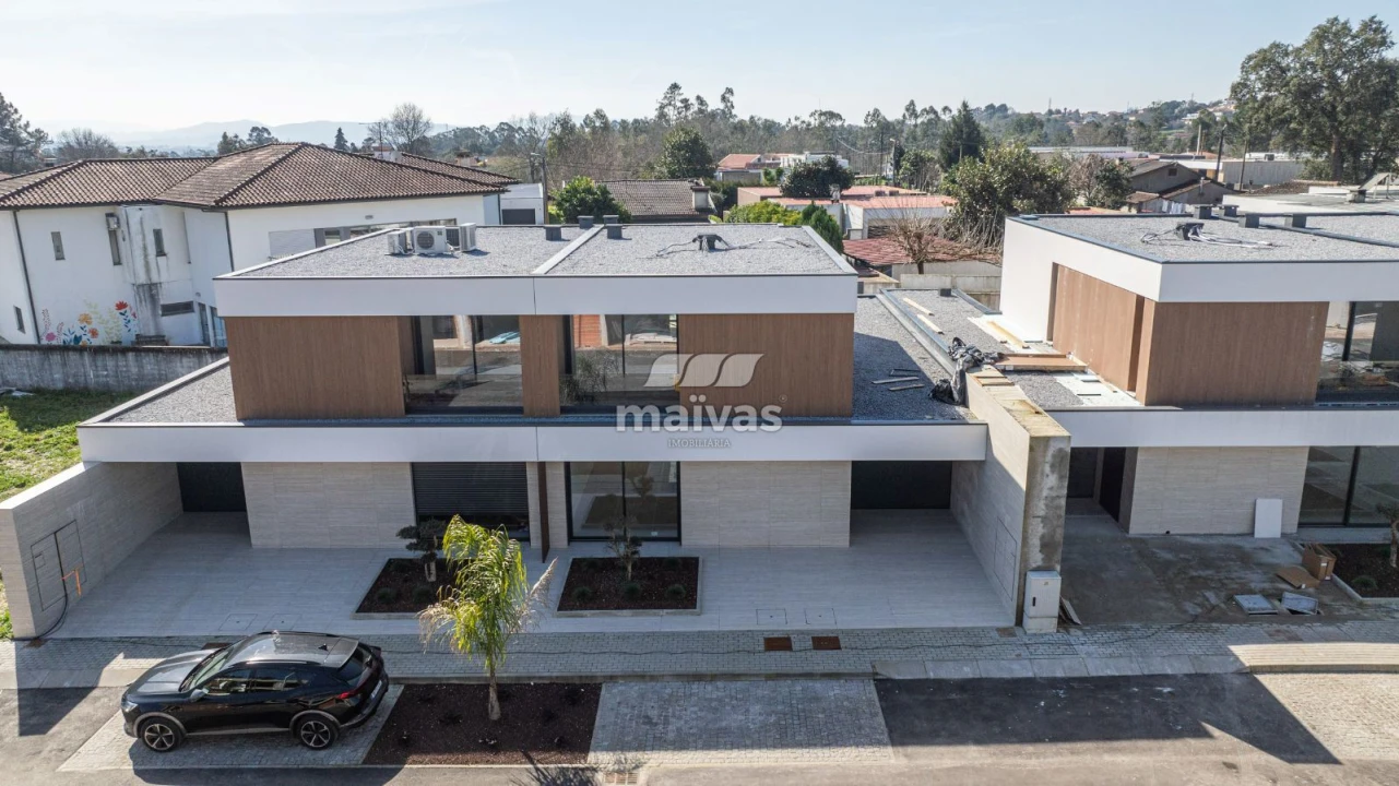 Moradia T4 para Venda em Turiz Foto 10