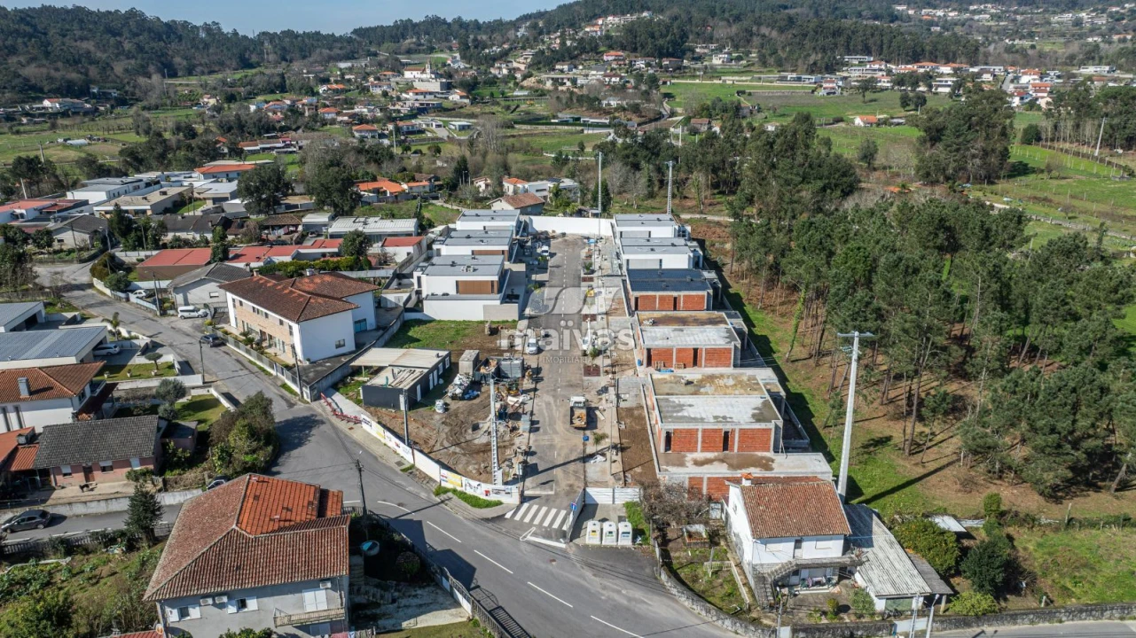 Moradia T4 para Venda em Turiz Foto 40