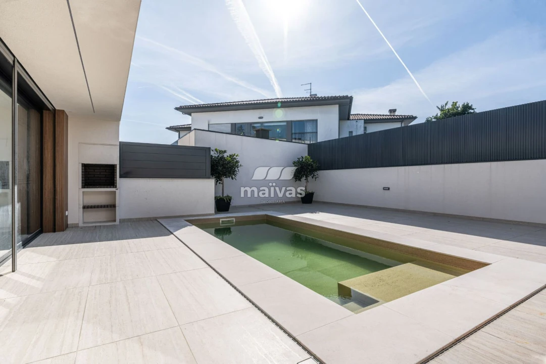 Moradia T4 para Venda em Turiz Foto 33