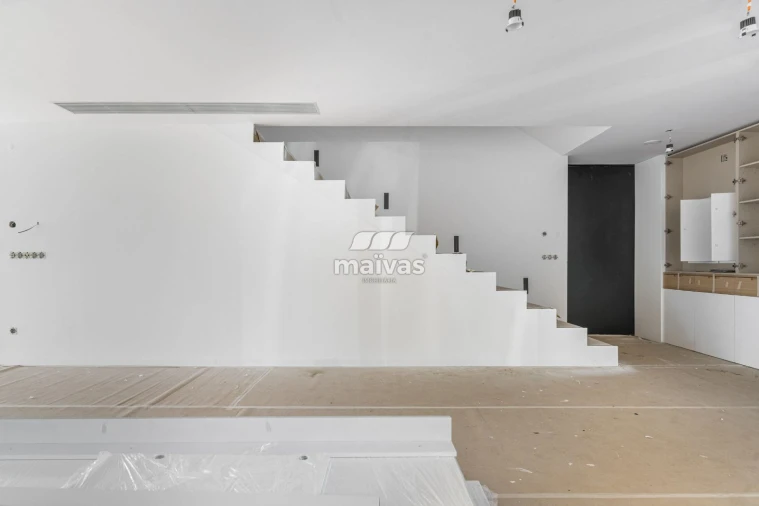 Moradia T4 para Venda em Turiz Foto 6