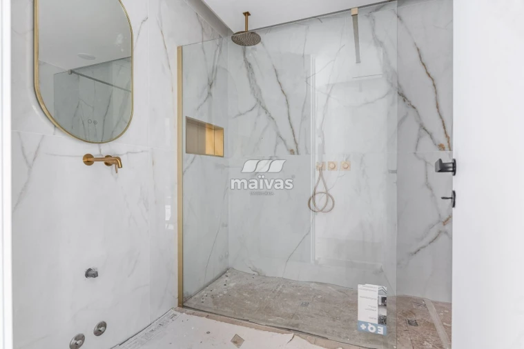 Moradia T4 para Venda em Turiz Foto 12