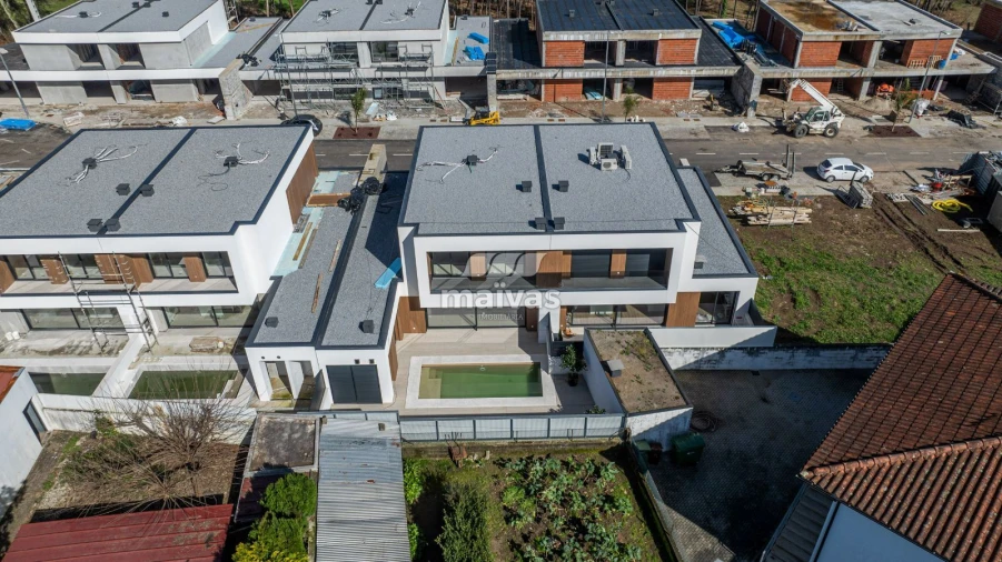 Moradia T3 para Venda em Turiz Foto 36