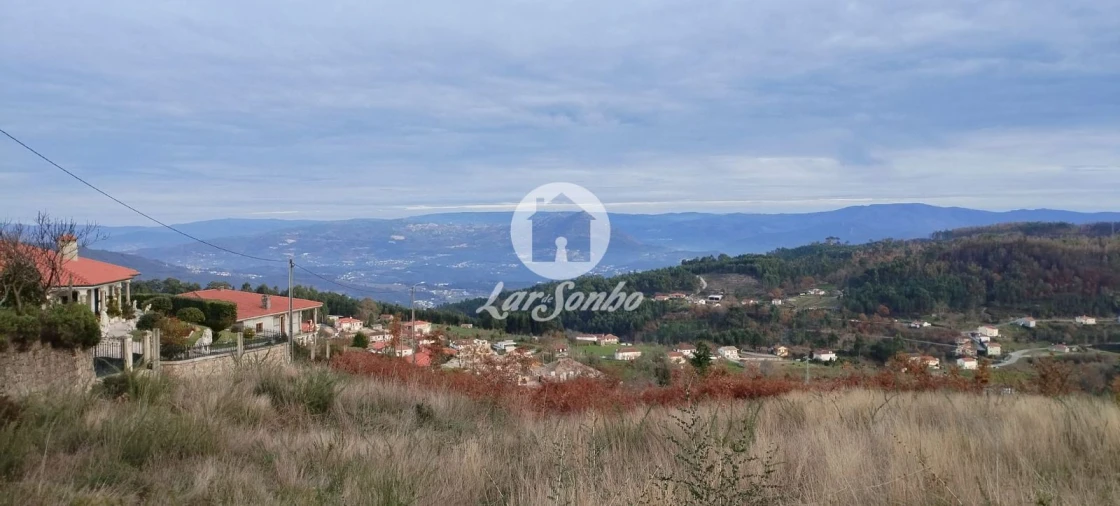Terreno para Venda em Vale de Bouro Foto 1