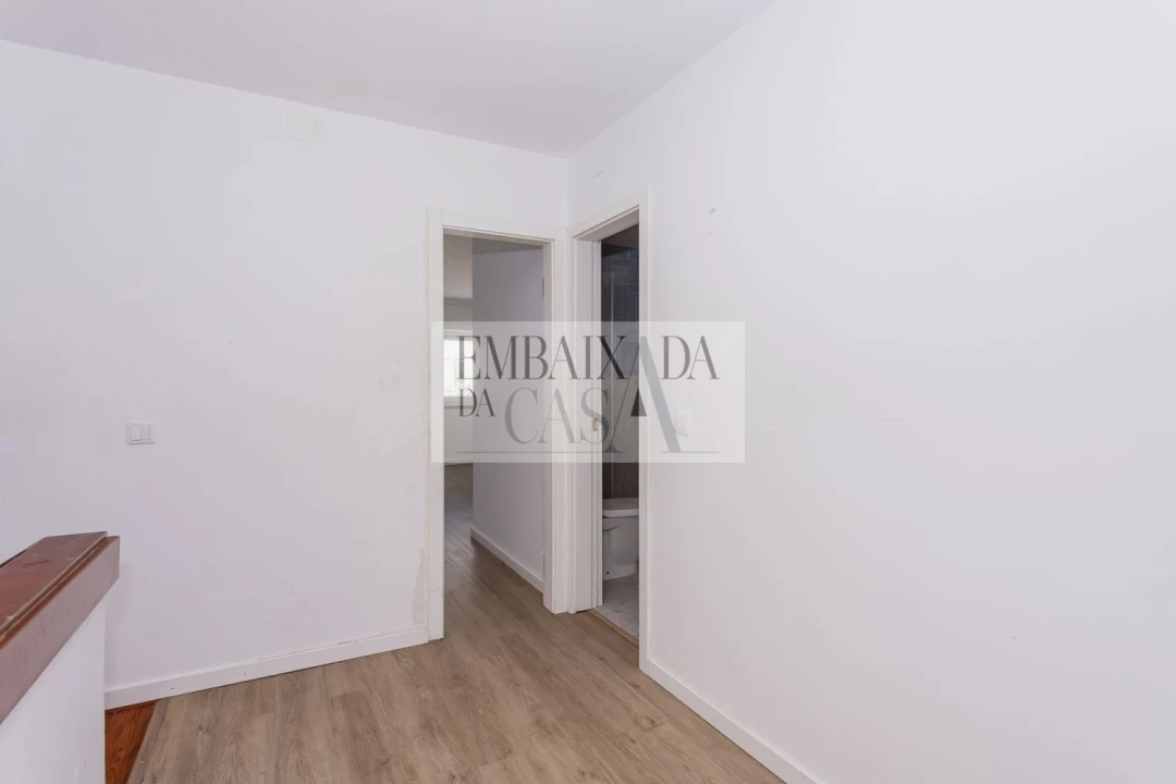 Moradia T3 para Venda em Carcavelos e Parede Foto 17