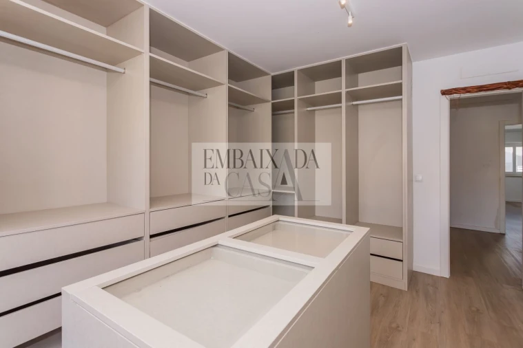 Moradia T3 para Venda em Carcavelos e Parede Foto 26