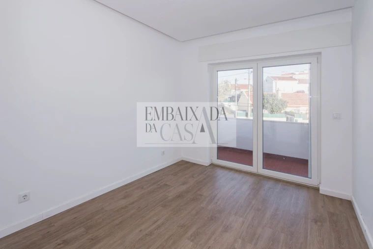 Moradia T3 para Venda em Carcavelos e Parede Foto 18