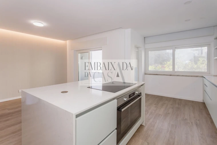 Moradia T3 para Venda em Carcavelos e Parede Foto 7