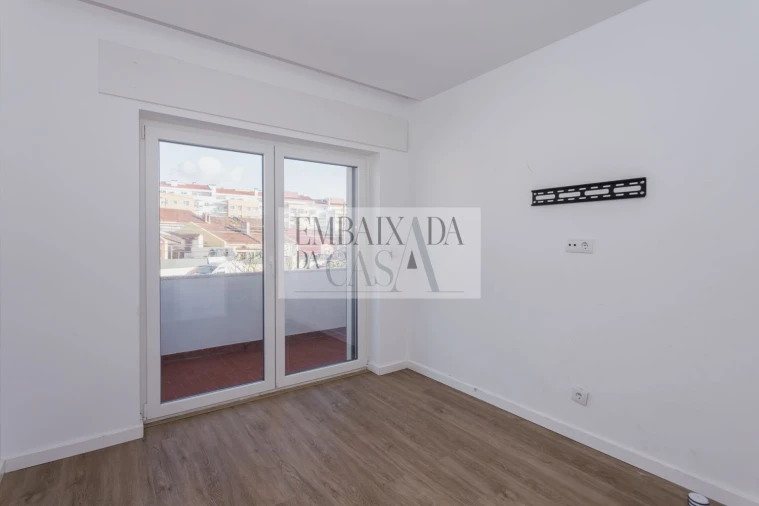 Moradia T3 para Venda em Carcavelos e Parede Foto 19
