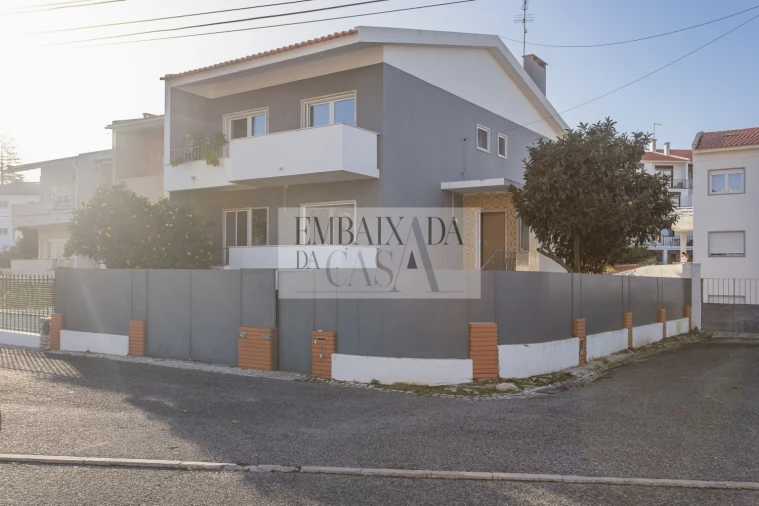 Moradia T3 para Venda em Carcavelos e Parede Foto 44