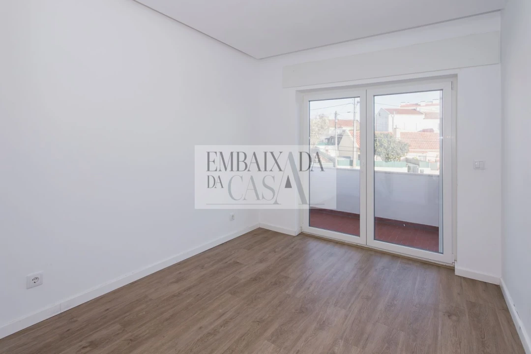 Moradia T3 para Venda em Carcavelos e Parede Foto 18