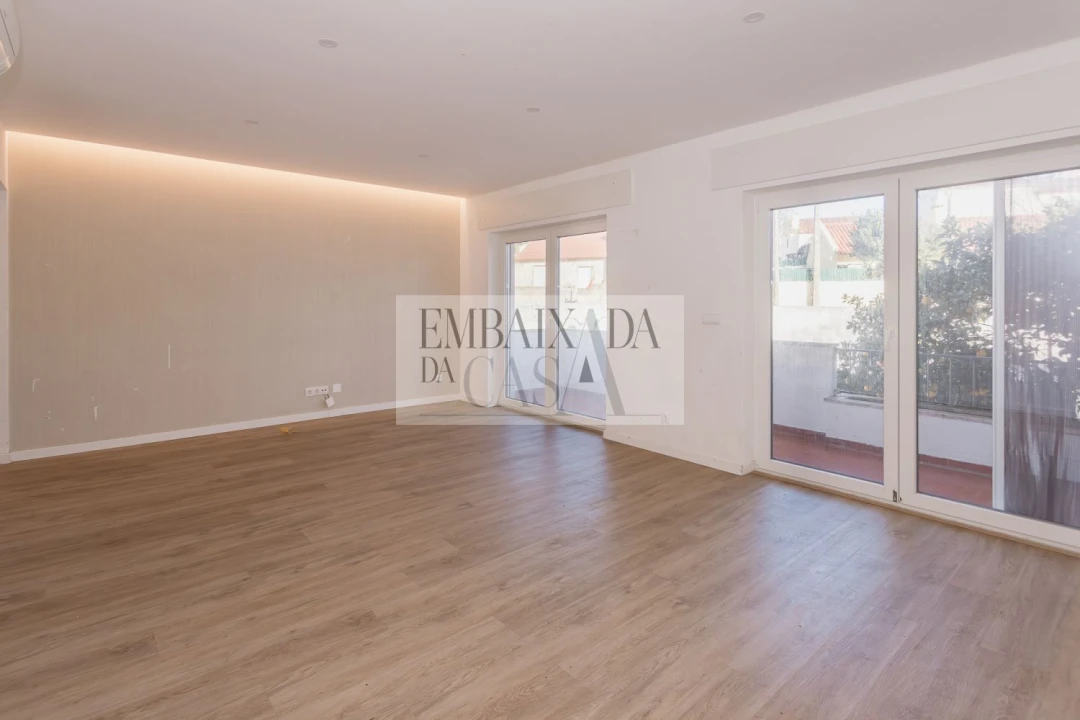 Moradia T3 para Venda em Carcavelos e Parede Foto 2