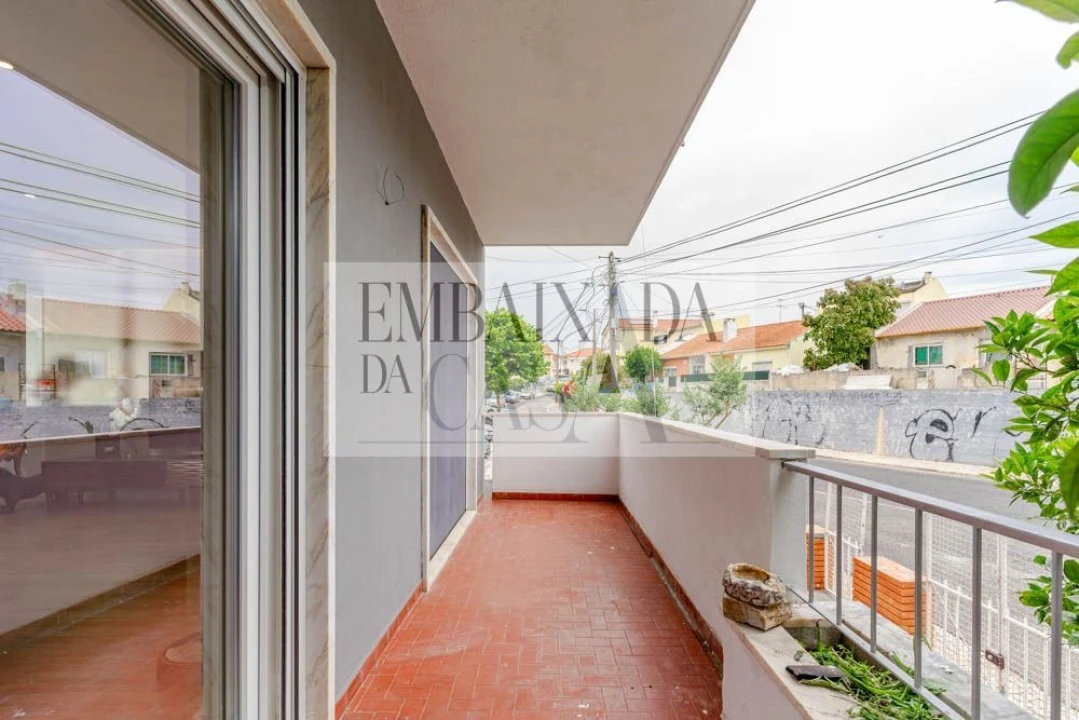 Moradia T3 para Venda em Carcavelos e Parede Foto 4