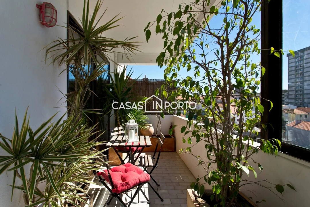 Apartamento T2 para Venda em Cedofeita, Santo Ildefonso, Sé, Miragaia, São Nicolau e Vitória Foto 2