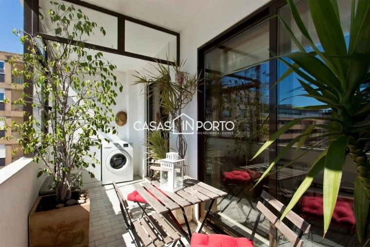 Apartamento T2 para Venda em Cedofeita, Santo Ildefonso, Sé, Miragaia, São Nicolau e Vitória Foto 4