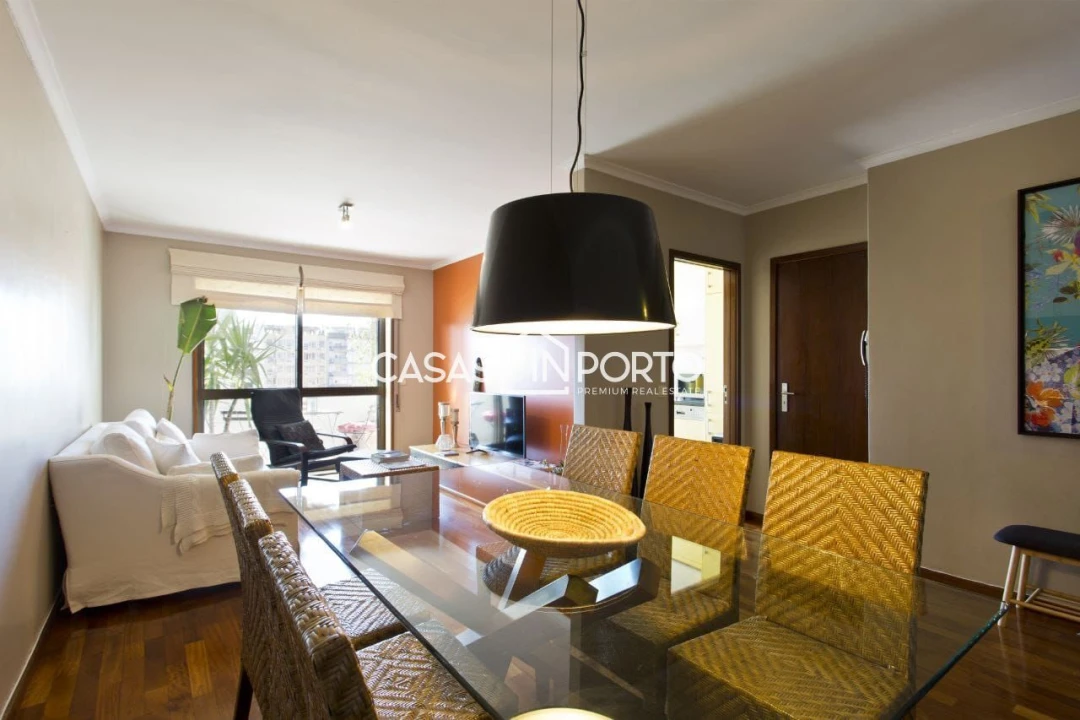 Apartamento T2 para Venda em Cedofeita, Santo Ildefonso, Sé, Miragaia, São Nicolau e Vitória Foto 3