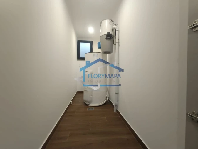 Moradia T4 para Venda em São Domingos de Rana Foto 68