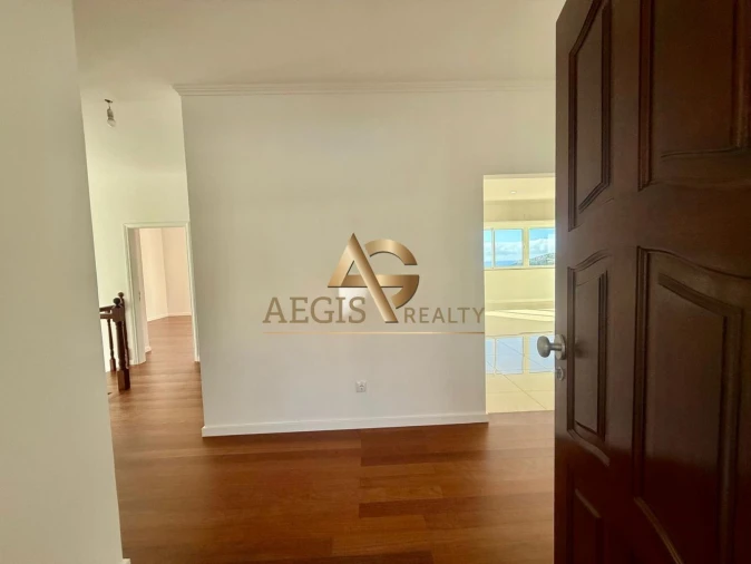 Moradia T3 para Venda em Santa Cruz Foto 3