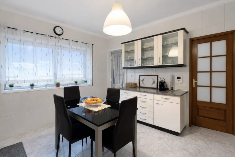 Apartamento T2 para Venda em Castêlo da Maia Foto 9