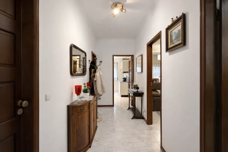 Apartamento T2 para Venda em Castêlo da Maia Foto 13