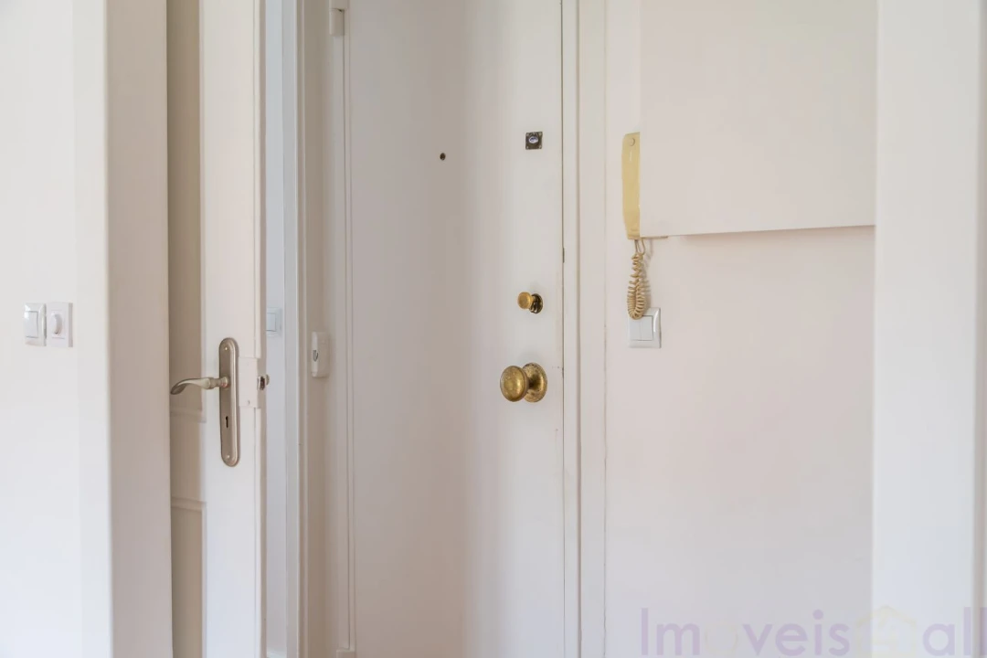 Apartamento T2 para Venda em Misericórdia Foto 13