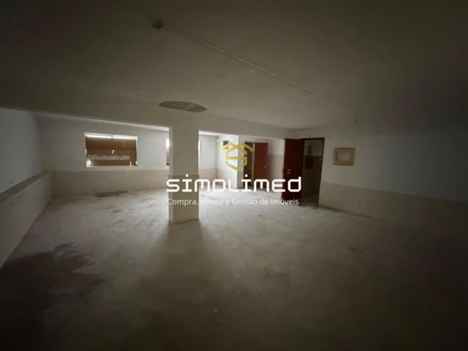 Loja para Venda em Baixa da Banheira e Vale da Amoreira Foto 12