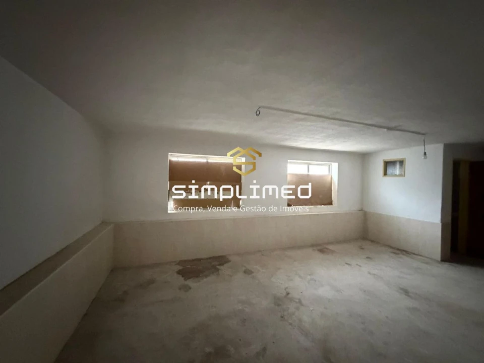 Loja para Venda em Baixa da Banheira e Vale da Amoreira Foto 7