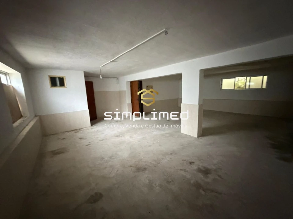 Loja para Venda em Baixa da Banheira e Vale da Amoreira Foto 17