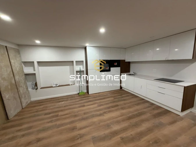 Apartamento T3 para Venda em Barreiro e Lavradio Foto 2