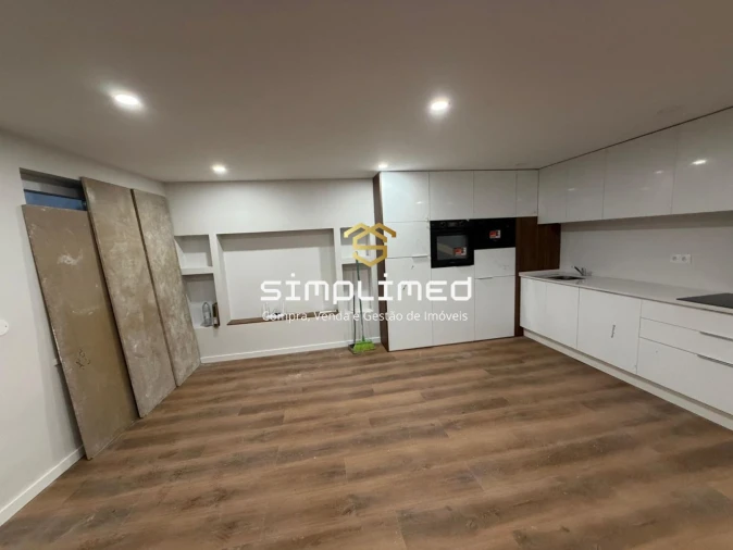 Apartamento T3 para Venda em Barreiro e Lavradio Foto 1