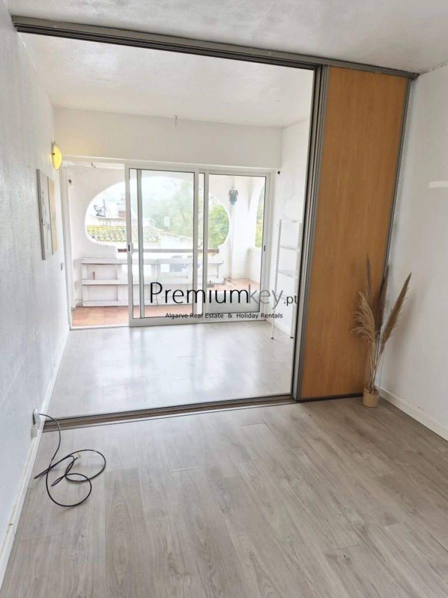 Apartamento T1 para Venda em Albufeira e Olhos de Água