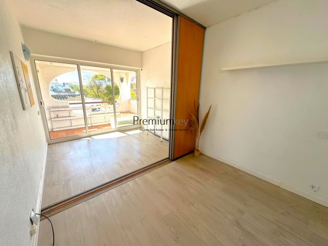 Apartamento T1 para Venda em Albufeira e Olhos de Água Foto 3