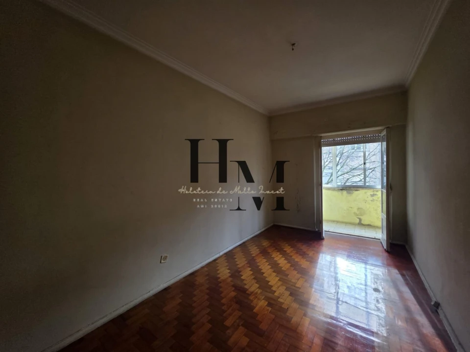 Apartamento T2 para Venda em Benfica Foto 6