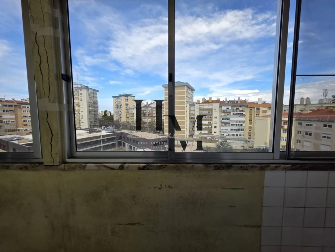 Apartamento T2 para Venda em Benfica Foto 9