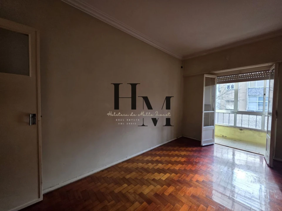 Apartamento T2 para Venda em Benfica Foto 14