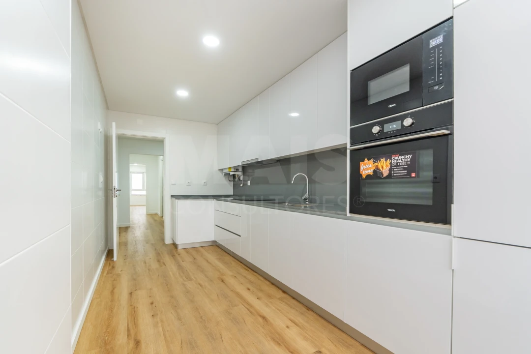 Apartamento T3 para Venda em Póvoa de Santa Iria e Forte da Casa Foto 8