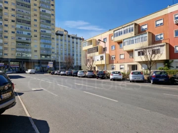 Apartamento T2 para Venda em Pontinha e Famões