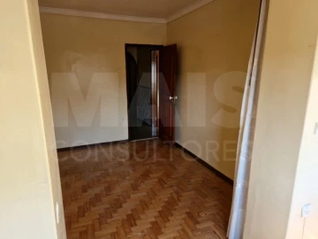Apartamento T2 para Venda em Pontinha e Famões