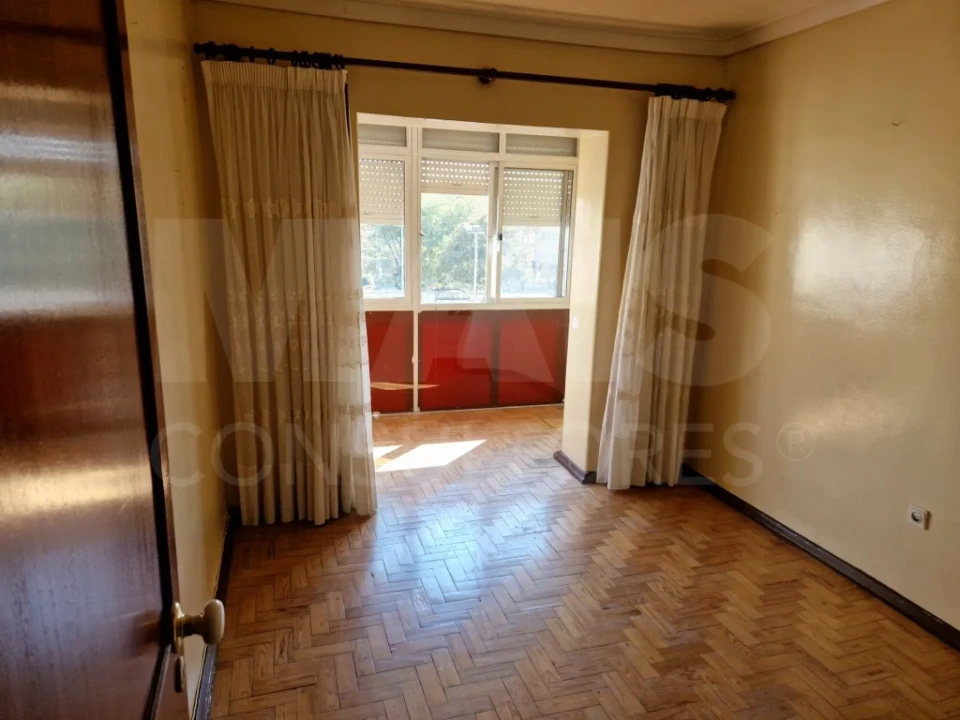 Apartamento T2 para Venda em Pontinha e Famões Foto 4