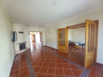 Moradia T3 para Venda em Santo Isidoro