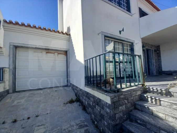Moradia T3 para Venda em Santo Isidoro Foto 2