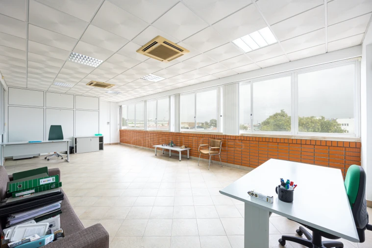 Escritório para Venda em Alverca do Ribatejo e Sobralinho Foto 7