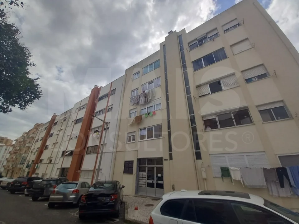 Apartamento T2 para Venda em Carregado e Cadafais Foto 2