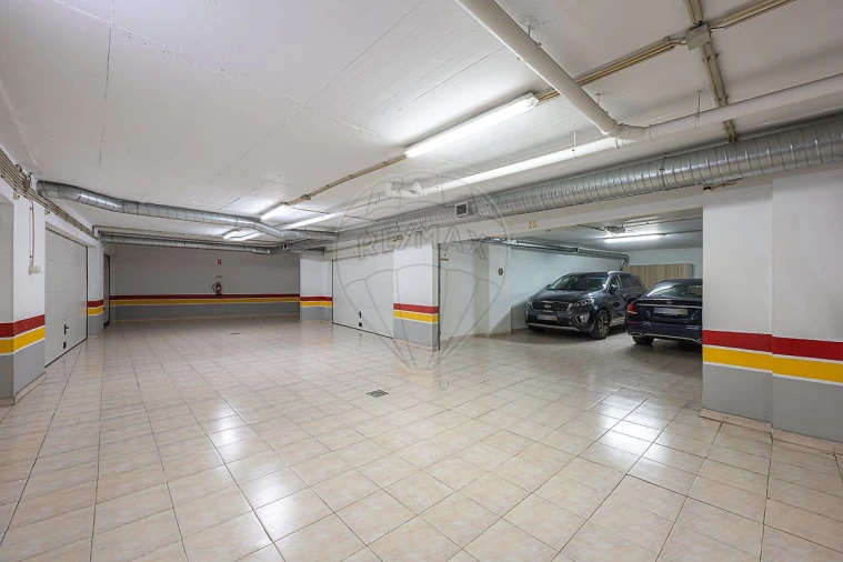 Apartamento T3 para Arrendamento em Odivelas Foto 20