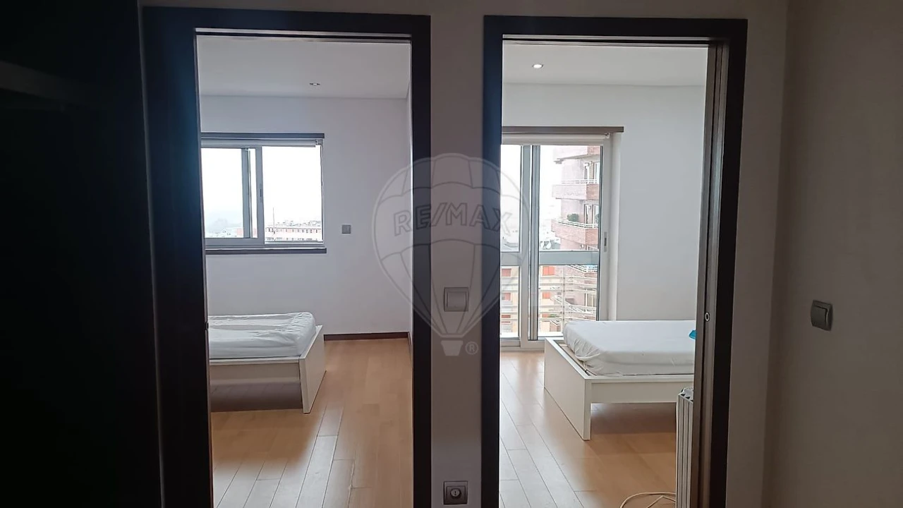 Apartamento T2 para Arrendamento em Mafamude e Vilar do Paraíso Foto 4