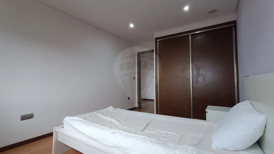Apartamento T2 para Arrendamento em Mafamude e Vilar do Paraíso Foto 9