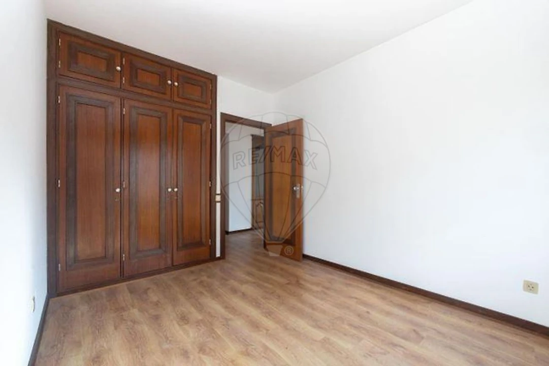 Apartamento T3 para Arrendamento em Mafamude e Vilar do Paraíso Foto 16