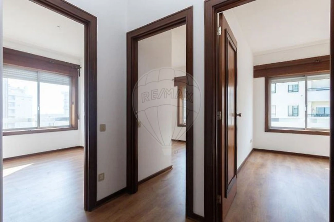 Apartamento T3 para Arrendamento em Mafamude e Vilar do Paraíso Foto 13