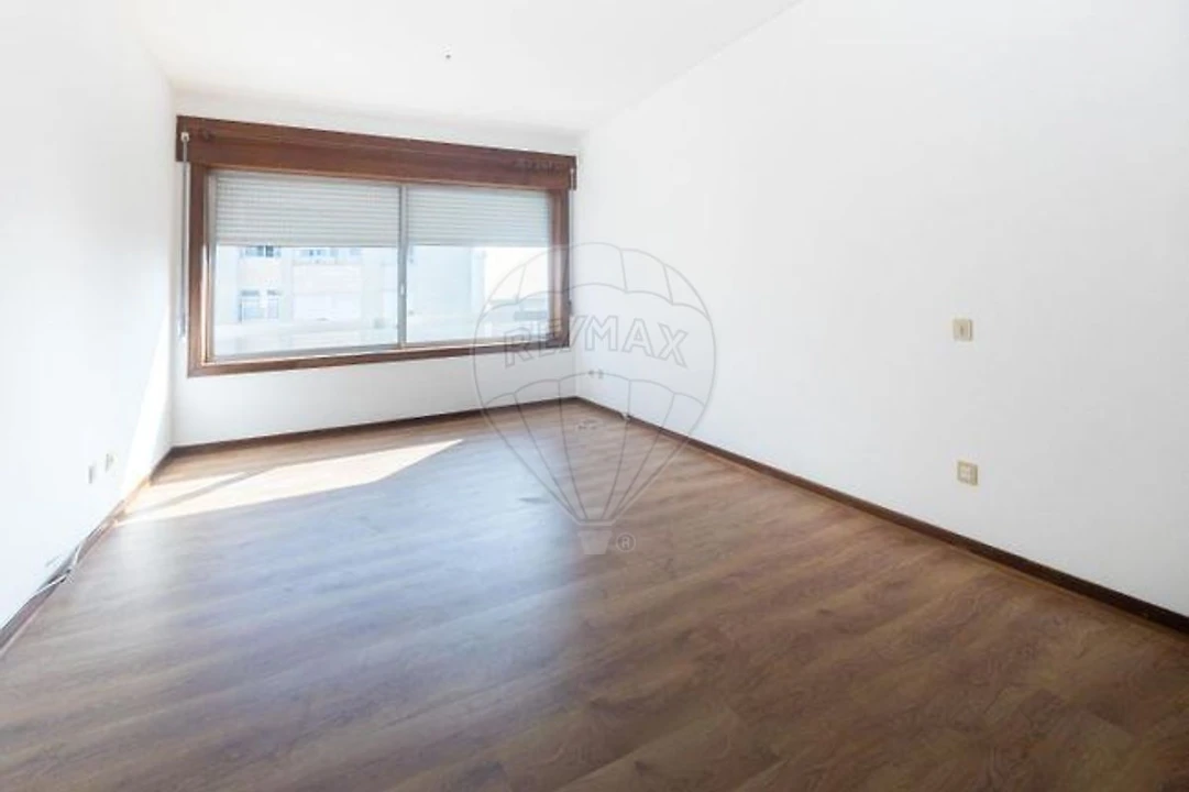 Apartamento T3 para Arrendamento em Mafamude e Vilar do Paraíso Foto 10