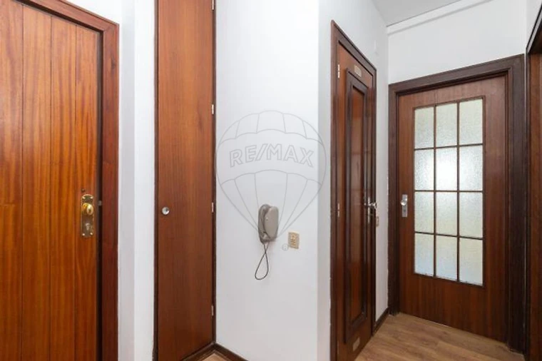 Apartamento T3 para Arrendamento em Mafamude e Vilar do Paraíso Foto 2